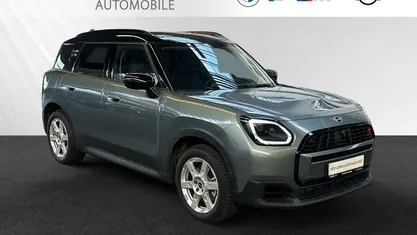 Smokey green metallic Gebraucht 2024 Mini Countryman SUV | 32.700 € (Guter Preis)