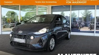 Gebraucht Hyundai i10 Trend 84 PS (61 kW) 2022 Grau Kleinwagen