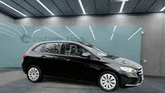 Schwarz Gebraucht 2022 Mercedes B250e Van / Kleinbus | 23.450 € (Fairer Preis)