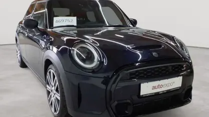 Gebraucht Mini Cooper S 178 PS (130 kW) 2023 Enigmatic black metallic Kleinwagen