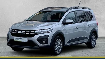 Grau Gebraucht 2022 Dacia Jogger Expression Van / Kleinbus | 16.490 € (Fairer Preis)