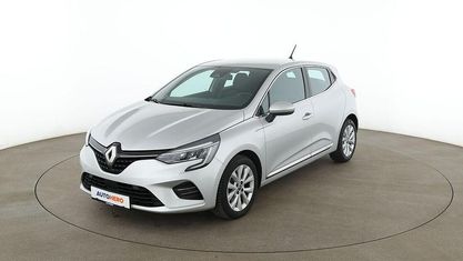 Używany Renault Clio V Intens 131 KM (96 kW) 2020 Srebrny Sedan/Limuzyna