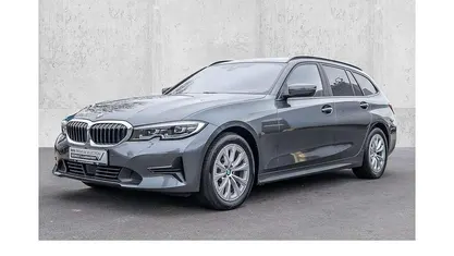 Gebraucht BMW 320 Sport Line 190 PS (139 kW) 2021 Grau Kombi