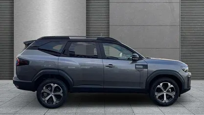 Dolomitgrau Neu 2025 Dacia Bigster Journey SUV | 31.790 € (Fairer Preis)