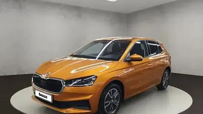 Gebraucht Skoda Fabia 95 PS (69 kW) 2023 Phoenixorange premium metallic Kleinwagen