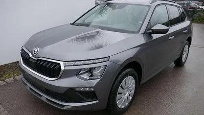 Graphite grau metallic Neu 2025 Skoda Kamiq Selection SUV | 25.890 € (Guter Preis)