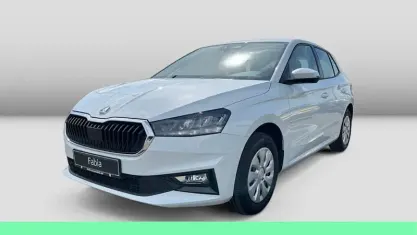 Gebraucht Skoda Fabia Essence 80 PS (58 kW) 2026 Moonweiß perleffekt Kleinwagen