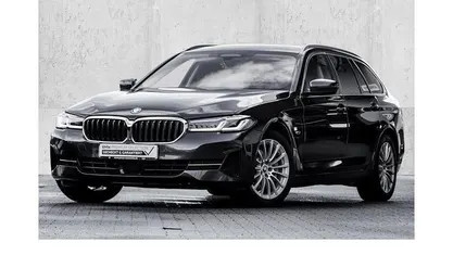 Second-hand BMW 530e Sport Line 292 CP (214 kW) 2022 Gri Break