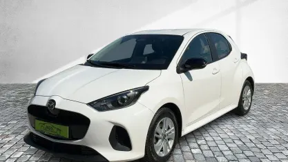 Gebraucht Mazda 2 Center-Line 92 PS (67 kW) 2025 Lunar white Kleinwagen