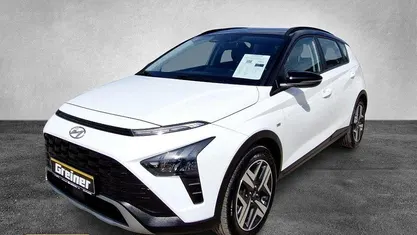 Gebraucht Hyundai Bayon Intro Edition 101 PS (74 kW) 2021 Polar white/ phantom black SUV
