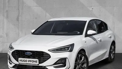 Weiß Gebraucht 2024 Ford Focus ST-Line X Kombi | 23.900 € (Fairer Preis)