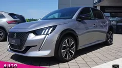 Grau Gebraucht 2022 Peugeot e-208 GT Kleinwagen | 19.950 € (Fairer Preis)