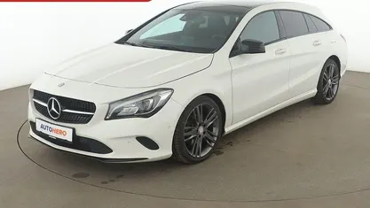 Gebraucht Mercedes CLA180 Shooting Brake Urban 122 PS (89 kW) 2017 Weiß Kombi