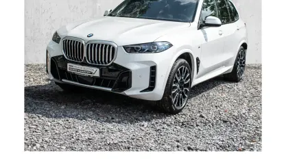 Gebraucht BMW X5 M Sport 360 PS (264 kW) 2025 Weiß SUV