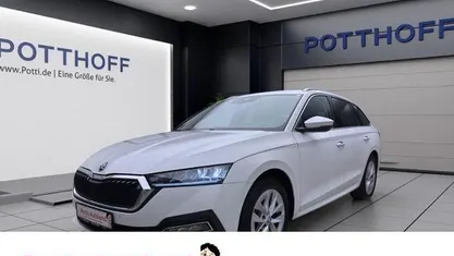 Weiss Gebraucht 2023 Skoda Octavia Style Kombi | 21.997 € (Fairer Preis)