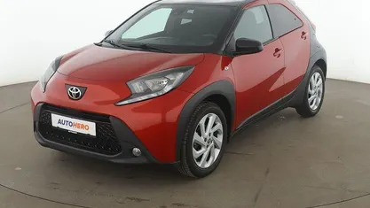 Gebraucht Toyota Aygo X Pulse 72 PS (52 kW) 2022 Rot SUV