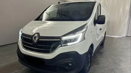 Gebraucht 2020 Renault Trafic Komfort Van / Kleinbus | 18.980 € (Guter Preis)