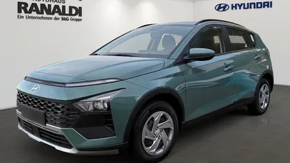 Nuova Hyundai Bayon Select 101 CV (74 kW) 2025 Verde SUV