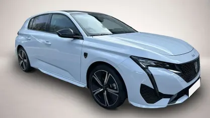 Neu Peugeot 308 GT 145 PS (106 kW) 2025 Weiß Limousine