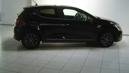 Gebraucht Renault Clio V Intens 101 PS (74 kW) 2020 Perlmutschwarz (schwarz) Limousine
