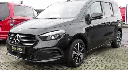 Gebraucht Mercedes T180 Progressive 116 PS (85 kW) 2024 Van / Kleinbus