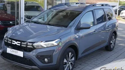 Gebraucht Dacia Jogger Expression 141 PS (103 kW) 2025 Grau Van / Kleinbus