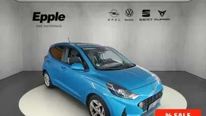 Gebraucht Hyundai i10 Trend 84 PS (61 kW) 2022 Blau Kleinwagen