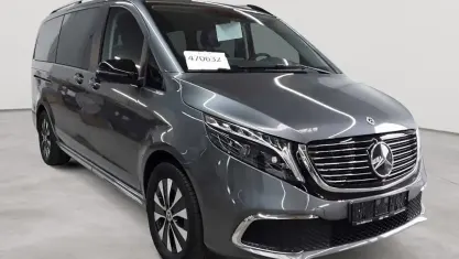 Gebraucht Mercedes EQV300 Avantgarde 150 kW (204 PS) 2023 Selenitgrau metallic Van / Kleinbus