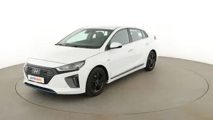 Gebraucht Hyundai Ioniq Premium 141 PS (103 kW) 2016 Weiß Kleinwagen