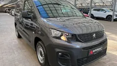 Gebraucht 2024 Peugeot Partner Premium Van / Kleinbus | 16.890 € (Guter Preis)