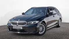 Black sapphire Gebraucht 2024 BMW 320 M Sport Kombi | 38.950 € (Guter Preis)