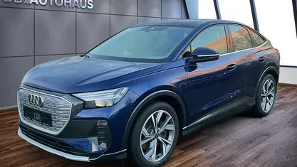 Blau Gebraucht 2023 Audi Q4 Sportback e-tron Ambiente SUV | 38.540 € (Guter Preis)