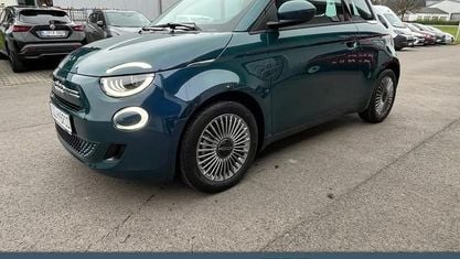 Nowe Fiat 500 48 KM (35 kW) 2025 Zielony Sedan/Limuzyna