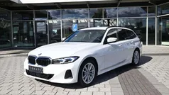 Weiss Gebraucht 2023 BMW 318 Shadowline Kombi | 32.990 € (Fairer Preis)