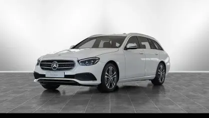Gebraucht Mercedes E220 Avantgarde 200 PS (147 kW) 2022 Weiß Limousine