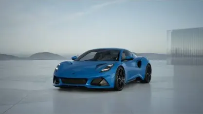 Neu Lotus Emira 405 PS (297 kW) 2026 Seneca blue Coupé