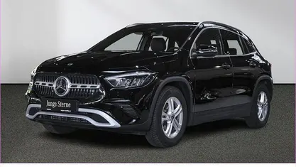 Gebraucht Mercedes GLA200 163 PS (119 kW) 2024 SUV