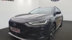 Agate black metallic Gebraucht 2022 Ford Focus Active Limousine | 21.980 € (Fairer Preis)