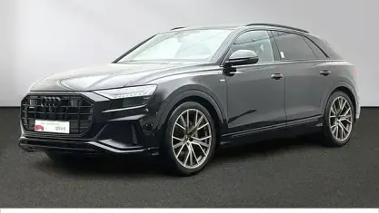 Gebraucht Audi Q8 Ambiente 286 PS (210 kW) 2023 Mythosschwarz metallic SUV