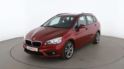 Gebraucht BMW 218 Active Tourer Advantage 150 PS (110 kW) 2017 Rot Van / Kleinbus