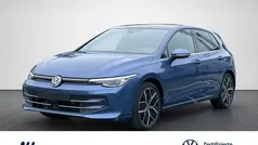 Anemonenblau metallic Gebraucht 2024 VW Golf VIII Edition Limousine | 29.360 € (Guter Preis)