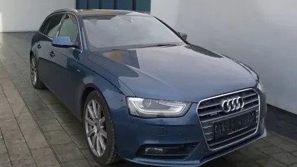 Gebraucht Audi A4 S-Line 190 PS (139 kW) 2015 Utopiablau Kombi
