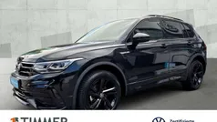 Deep black perleffekt Gebraucht 2024 VW Tiguan R-line SUV | 42.850 € (Fairer Preis)