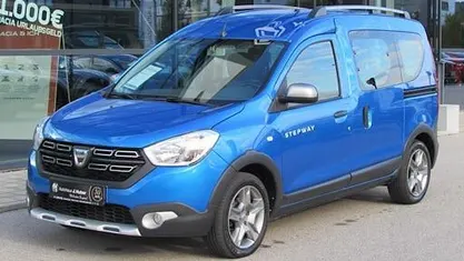 Blau Gebraucht 2020 Dacia Dokker Stepway Van / Kleinbus | 12.990 € (Teuer)