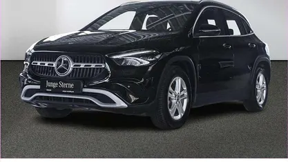 Gebraucht Mercedes GLA200 Advanced 163 PS (119 kW) 2024 Schwarz SUV