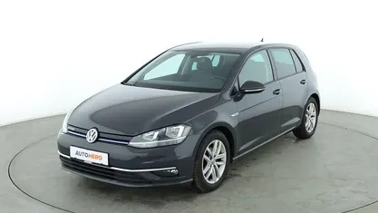 Grau Gebraucht 2019 VW Golf Comfortline Limousine | 16.640 € (Fairer Preis)