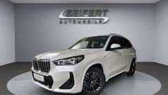 Mineralweiss metallic Gebraucht 2023 BMW X1 M Sport SUV | 43.990 € (Fairer Preis)