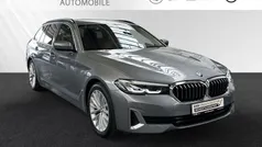 Grau Gebraucht 2024 BMW 520 Efficient Dynamics Kombi | 39.900 € (Superpreis)