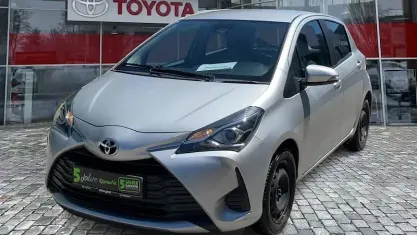 Gebraucht Toyota Yaris Comfort 72 PS (52 kW) 2018 Silber Limousine