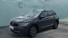 Grau Gebraucht 2021 VW Tiguan Life SUV | 26.401 € (Fairer Preis)